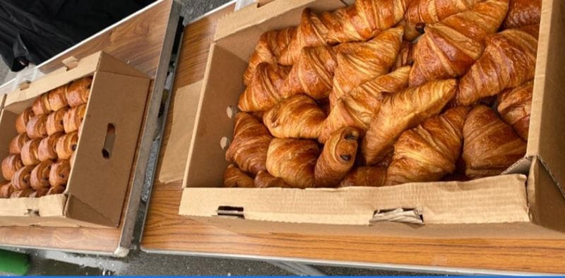 Les pains au chocolat font leur rentrée le jeudi 2 octobre 2025, à South Ken ! Vive la solidarité au LFCG !